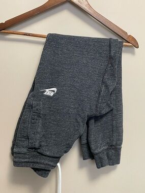 Nike Sportswear Legacy Cropped Jogger Women’s Small